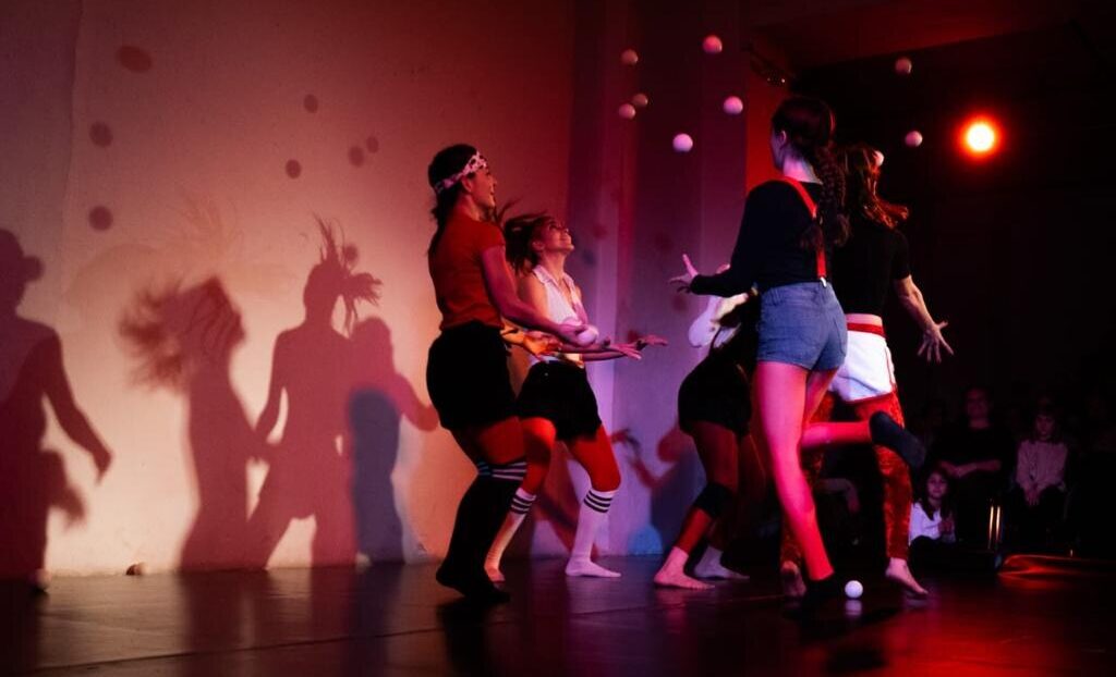 Fabrika cirkusa - Šablone svobode